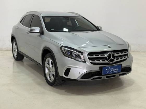 MERCEDES-BENZ GLA 200 2019