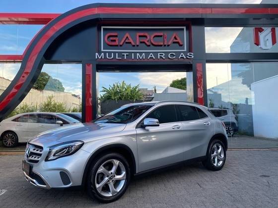 MERCEDES-BENZ GLA 200 2019