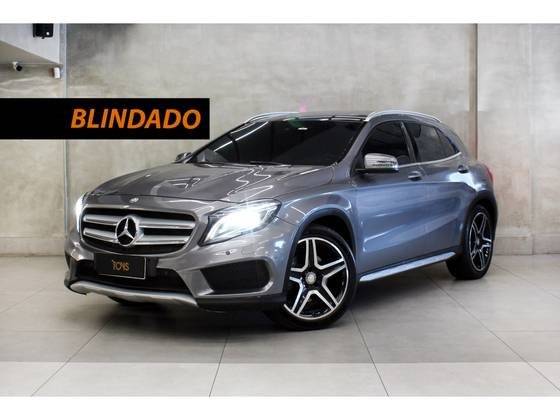 MERCEDES-BENZ GLA 250 2017
