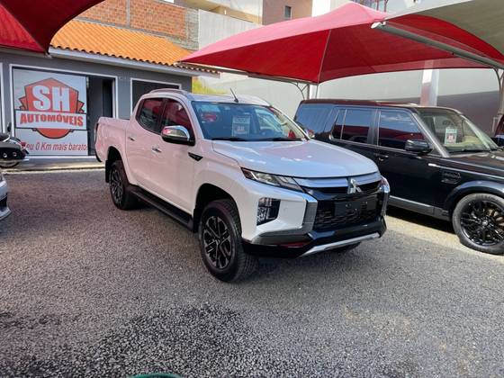 MITSUBISHI L200 TRITON 2024