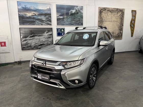 MITSUBISHI OUTLANDER 2020