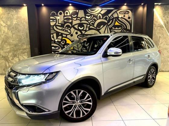 MITSUBISHI OUTLANDER 2016