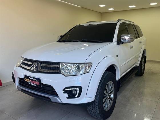 MITSUBISHI PAJERO 2018