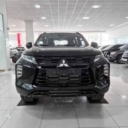 MITSUBISHI PAJERO SPORT 2025