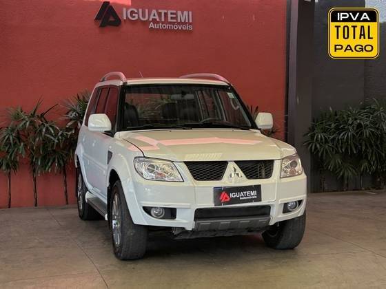 MITSUBISHI PAJERO TR4 2014