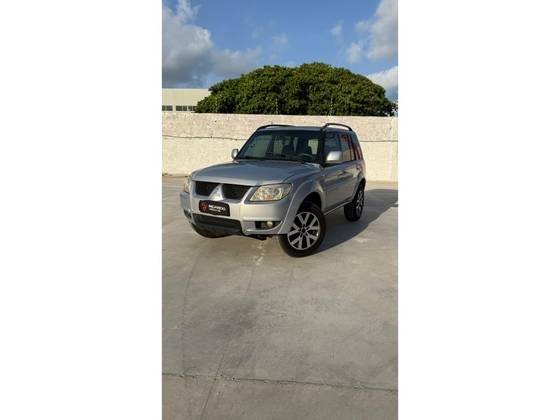 MITSUBISHI PAJERO TR4 2011