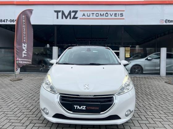 PEUGEOT 208 2014