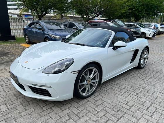 PORSCHE 718 2018