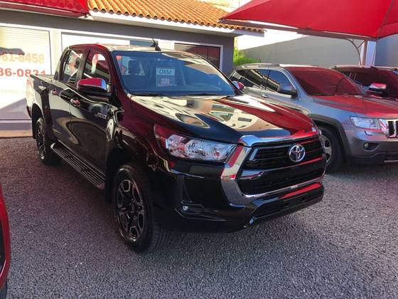 TOYOTA HILUX 2024