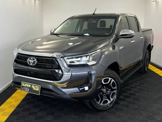 TOYOTA HILUX 2022