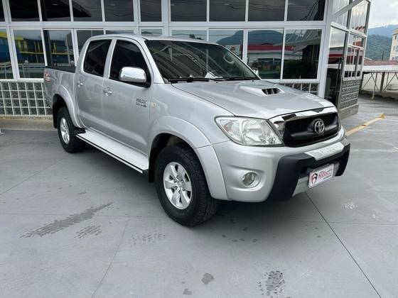 TOYOTA HILUX 2011