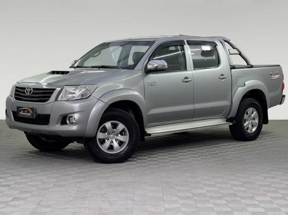 TOYOTA HILUX SW4 2015