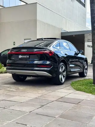 AUDI E-TRON 2022