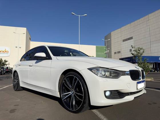 BMW 320i 2014
