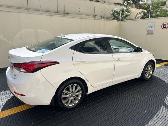 HYUNDAI ELANTRA 2015