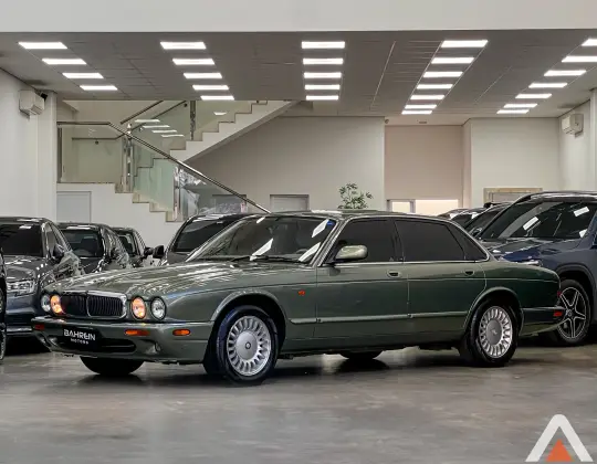 JAGUAR XJ8 1999