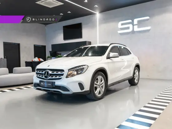 MERCEDES-BENZ GLA 200 2019