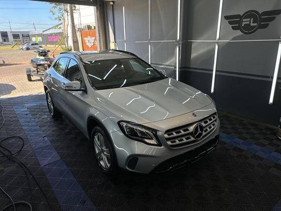 MERCEDES-BENZ GLA 200 2020