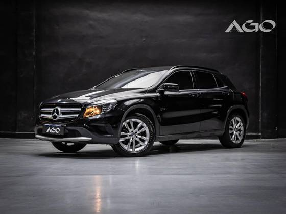 MERCEDES-BENZ GLA 200 2016