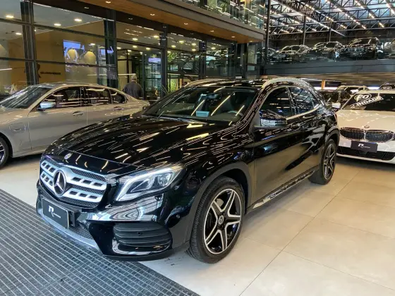 MERCEDES-BENZ GLA 250 2019