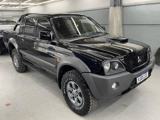 MITSUBISHI L200 2012