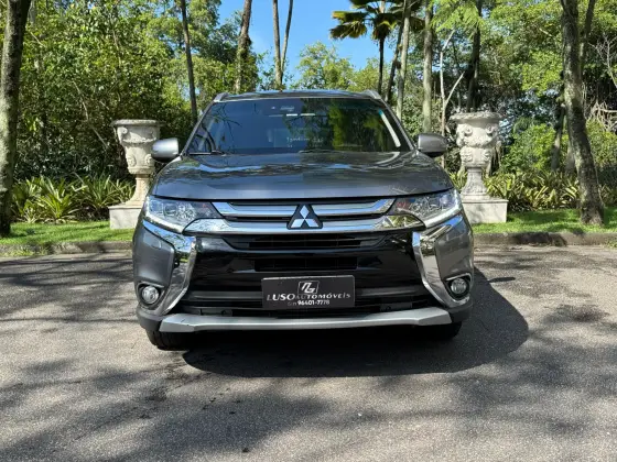 MITSUBISHI OUTLANDER 2018