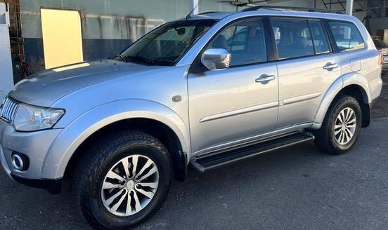 MITSUBISHI PAJERO 2010