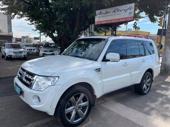 MITSUBISHI PAJERO FULL 2014