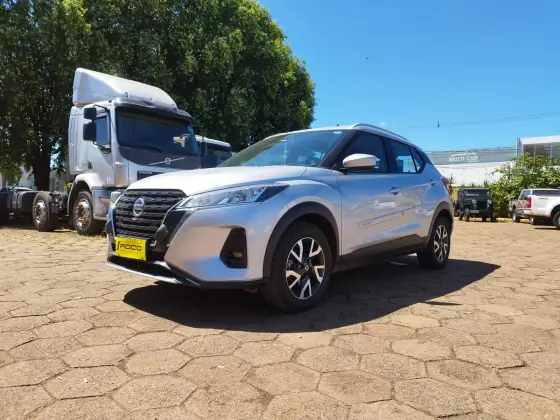 NISSAN KICKS 2022