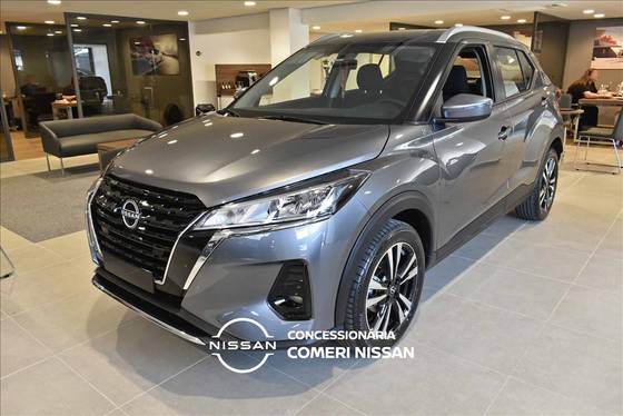 NISSAN KICKS PLAY 2025