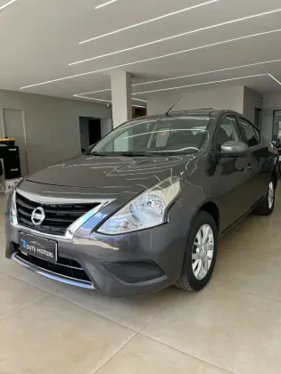 NISSAN VERSA 2017