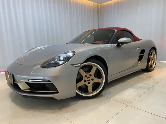 PORSCHE 718 2022