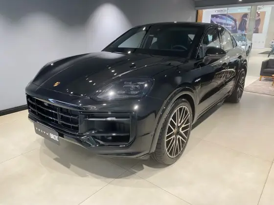 PORSCHE CAYENNE 2025