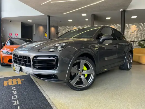 PORSCHE CAYENNE 2022