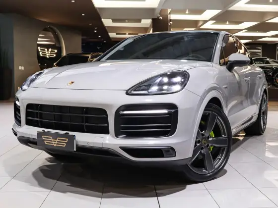 PORSCHE CAYENNE 2022