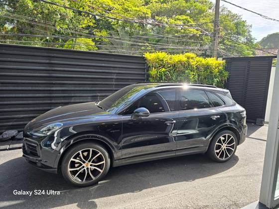 PORSCHE CAYENNE 2021