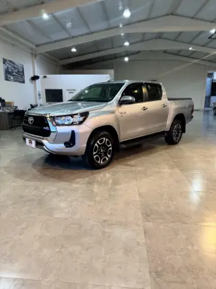 TOYOTA HILUX 2021