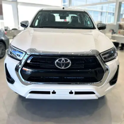 TOYOTA HILUX 2025