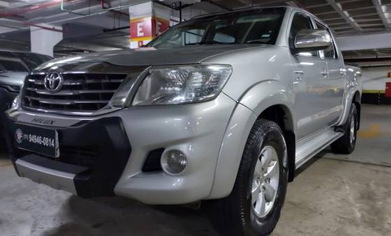 TOYOTA HILUX 2013
