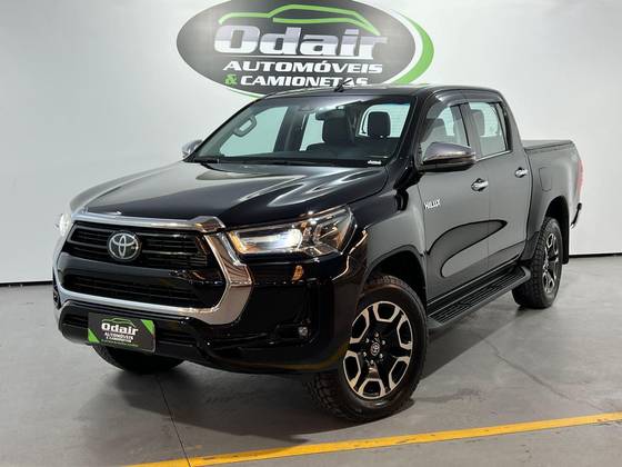TOYOTA HILUX 2021