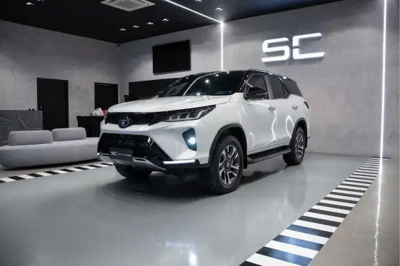 TOYOTA HILUX SW4 2023