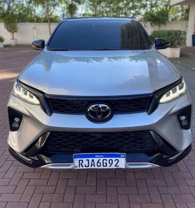 TOYOTA HILUX SW4 2022