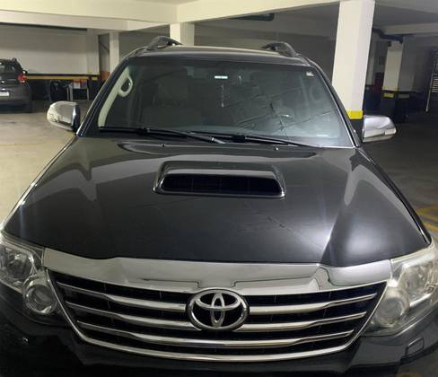 TOYOTA HILUX SW4 2014