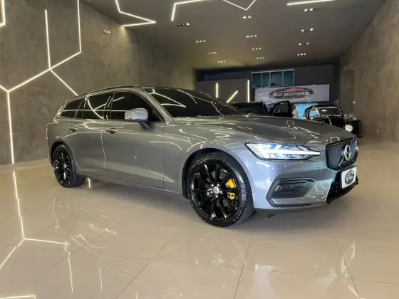 VOLVO V60 2020