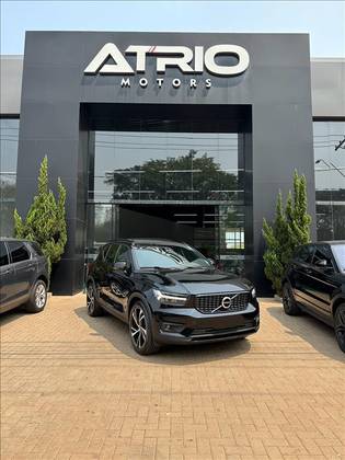 VOLVO XC40 2019