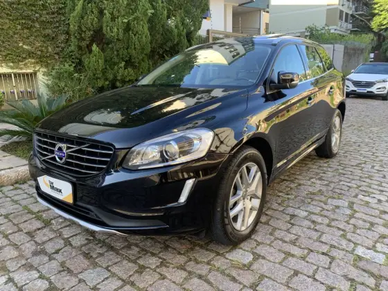VOLVO XC60 2017