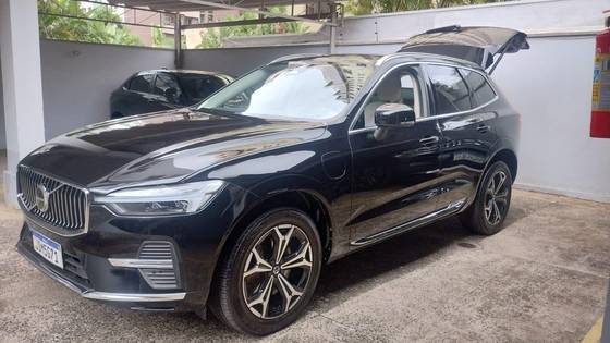 VOLVO XC60 2022
