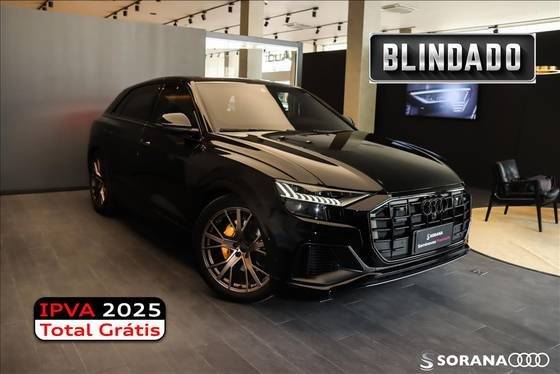AUDI Q8 2023