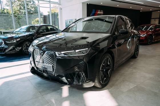 BMW iX 2025