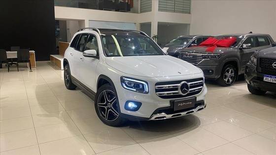 MERCEDES-BENZ GLB 200 2023